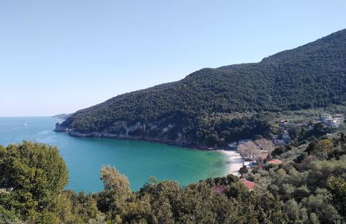 Kamari Beach guest house - Photo 13