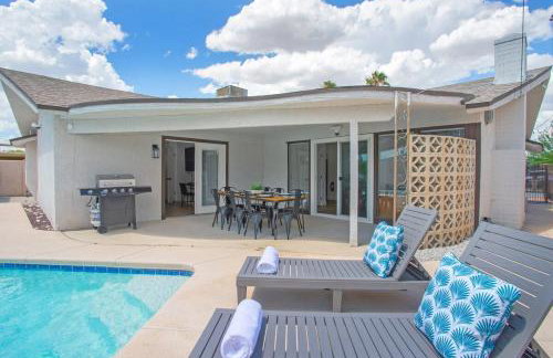 North Vegas Family Oasis 4BR, Pool, BBQ, Games - Foto 6