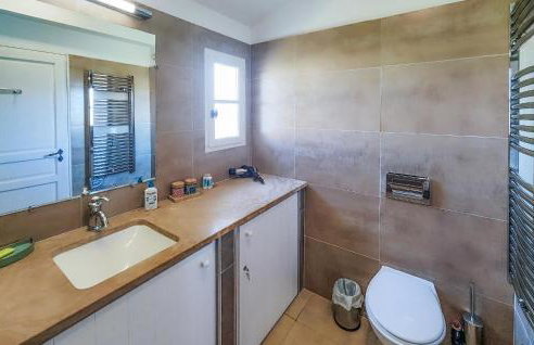 Awesome Home In Saint-Laurent-De-La-Ca - Foto 22