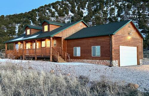 Beehive Basecamp Explore Ski Play and Make Memories - Foto 1