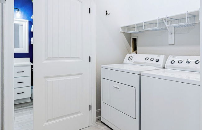 Luxury Waterfront Condo W/pool & Views! - Foto 16