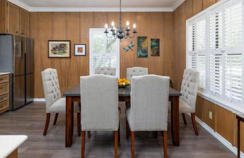 NEW! Dragonfly at Firefly Grove w/ River Access - Foto 6