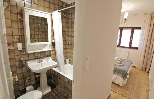 Piso con vistas a la playa de Laredo - APARTAMENTO BELLAVISTA - Photo 10