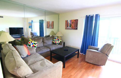 Sunny Isles Apartments by MiaRentals - Photo 36