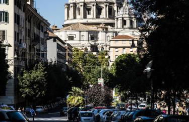 Saint Peter House Station - Photo 5