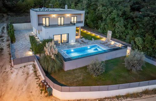 Luxury Villa Oriolus, heated pool, sauna, Split - Photo 3