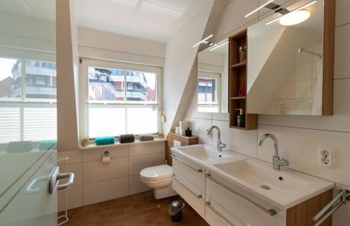 Denkmalgeschütztes Fachwerkhaus im Zentrum mit Garage - Foto 21