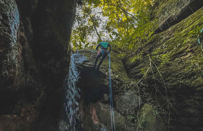 Rápel en las cascadas de Praia Grande - Foto 4