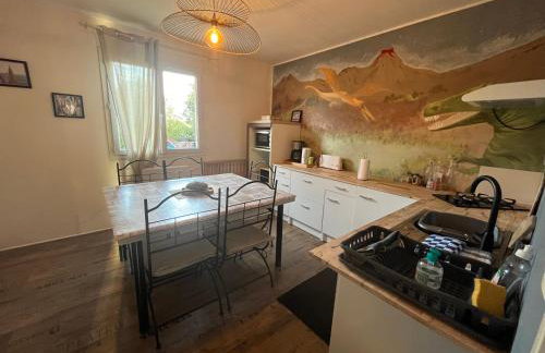 Charmant T2, Cl 3 étoiles, 4 Lits, 4 personnes et 1enfant, parking et terrasse - Foto 8
