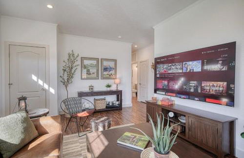 2 BR King Bed Hot Tub AC Near Jackson - Foto 4