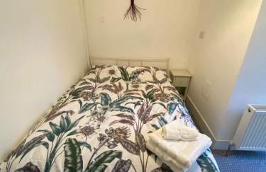 The Walnut Suite lovely one bedroom flat in Stoke. - Foto 18