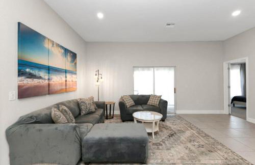 4BR Retreat Near Warm Mineral Springs & Beaches - Foto 9