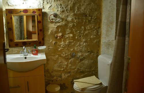 Roukouneli Traditional Stone House - Terrace & BBQ - Foto 24