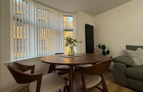 The Drapers - by Caithness Luxury Apartments NC500 - 4 Bedroom Luxury Central NC500 Apartment-Sleeps 8- Sleeps Work teams upto 4 & holiday makers upto 8 - BUDGET FRIENDLY FOR LONG STAY TRADES - CONTACT US - - Foto 8