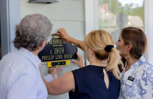 Spacious, Peaceful, Historic - 3 Minute Walk to the Square - Foto 14