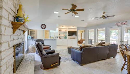 Deck and Cliffside Belton Lake Views Temple Retreat - Foto 5