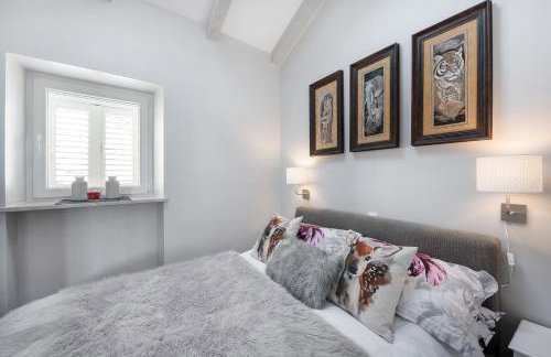 Jully apartment with swimming pool - Foto 13