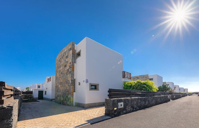 Camelot ​Holiday Homes by LIVVO - Foto 17