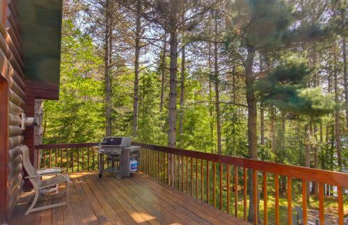 Lakefront Hazelhurst Cabin Dock and Pool Table - Foto 23