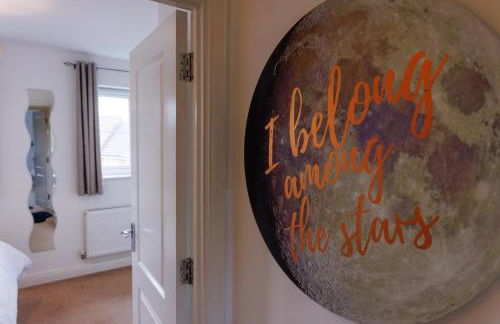 Spacious 4-Bedroom House in Aylesbury Ideal for Contractors Professionals or Larger Families - Foto 33