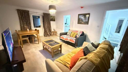 Comfy, king bed families & Contractors welcome - Foto 3