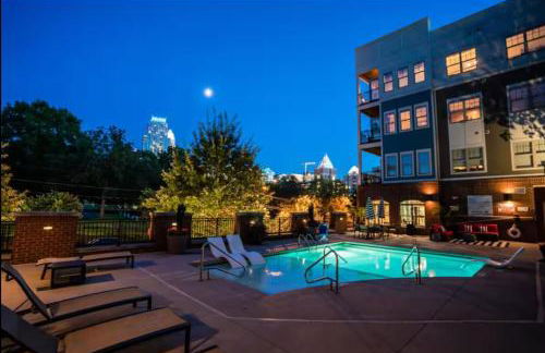 Skyline Serenity- Gym, Walk to Bars and Restaurants - Foto 26