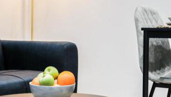 The Rye Retreat - 1BR Modern Design with Smart TV & Secure Underground Parking in Central High Wycombe HP13, Sleeps 3 - Foto 3