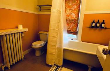 4 Bedroom DC's Best Location with Parking, Walk to Clarendon Metro, Shopping and Nightlife! - Foto 25