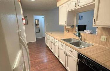 Super Cozy 4 Bedroom - Sleeps 10 Great for families and professionals - Foto 8