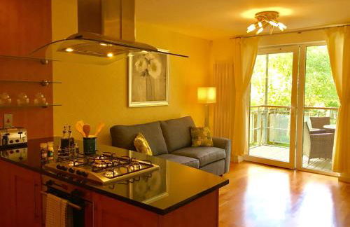 Edinburgh Old Town - Photo 6