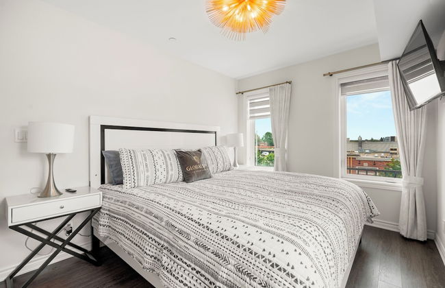 Etobicoke 2 Bedroom Townhouse Close to Waterfront - Foto 3