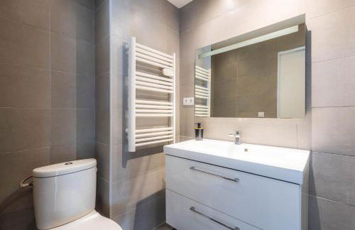 Studio Juan les pins avec terrasse - Photo 9