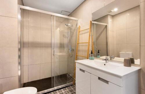 Destiny Oporto - Foto 12