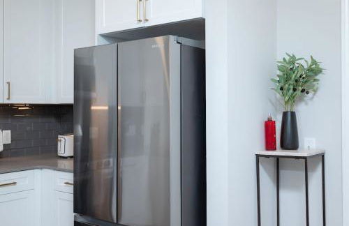 Central 1-BR Condo Assembly Row Gym & Pool Sleep 5 - Photo 38