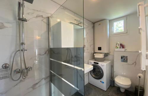 The Little Oak - tiny house with bed on mezzanine & terrace - from 1 to 4 p Disney, Paris & CDG - Foto 34