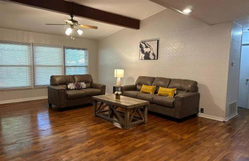 Comfy 3br/2ba steps away from Marian Day grounds - Foto 20