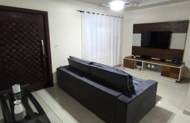 Casa inteira 3 quartos Vila Capri bairro nobre 14 pessoas e 6 carros - Foto 5