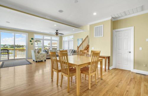 Diving Duck - Waterfront home w Hot tub & Boat dock & King Bed - Foto 20