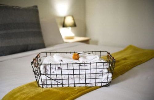 HostWise Stays - The Butler - Prime 1BR Butler St Apt, across from Umami - Foto 26