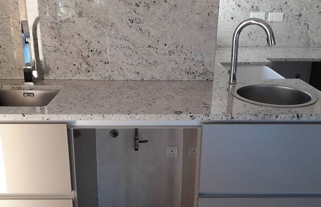 2 Bedroom Executive & Holiday Suburban Home - Foto 6