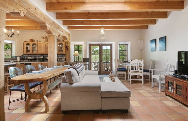 El Torreon - Exclusive Luxury Home, Nestled Next to Water and Trees - Foto 15