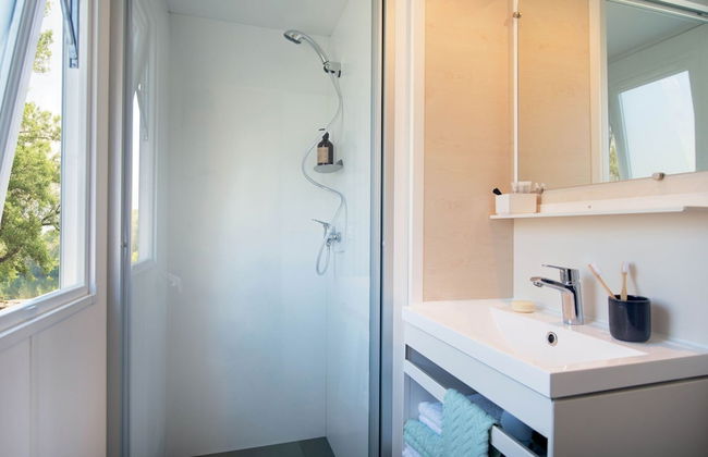 Comfortable Chalet With Microwave, on a Holiday Park 1 km. From the Beach - Photo 13