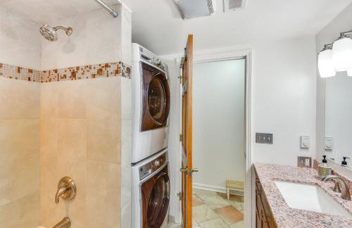 Pet Friendly with Fire Pit Walk to the Beach! - Photo 19