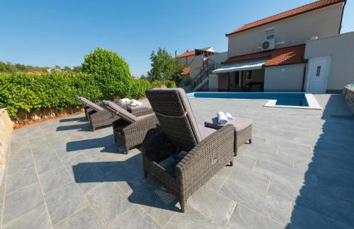 Villa in Ugljane With Private Pool - Foto 60