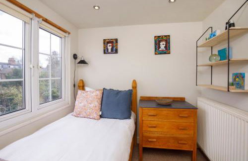 Minster House - Group Hot Tub - Photo 11