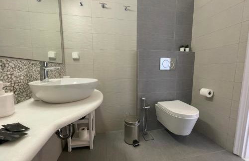 Anna's Studio - Photo 8