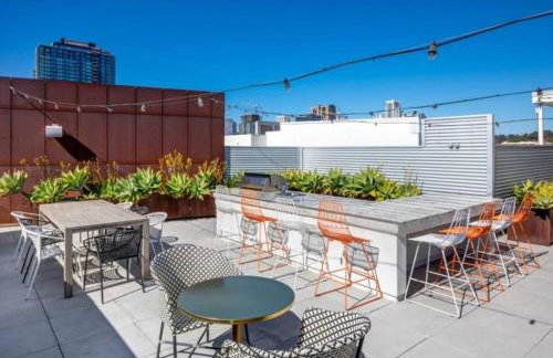 Charming 3 Bedroom Apartment with Pool Near San Diego Convention Center - Foto 35