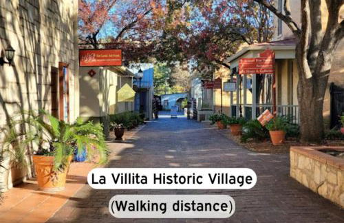 Cozy 2BR-w Parking, Near Rvrwalk, Dome & Conv Ctr - Foto 36