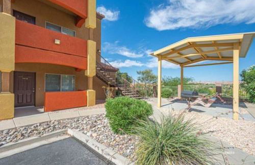 Spectacular Mountain Views at Hawk Ridge - Foto 26