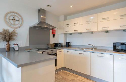 Cotels Centro Budget Busting Apartments! CENTRAL LOCATION, PARKING, FIBRE WIFI, SMART TV, FULLY EQUIPPED KITCHEN - Foto 91